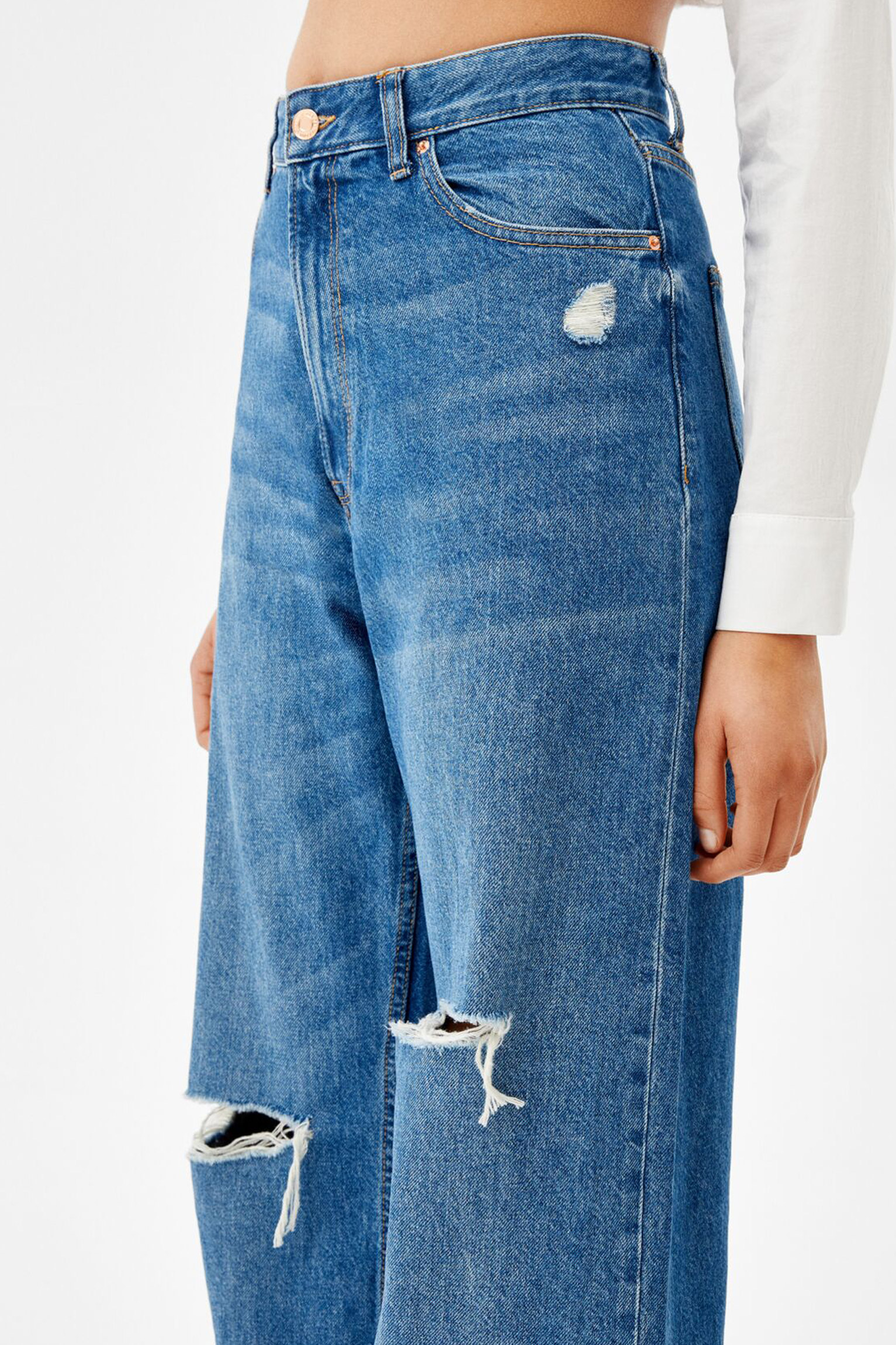 Ripped Wide-Leg ’90s Jeans – Image 2